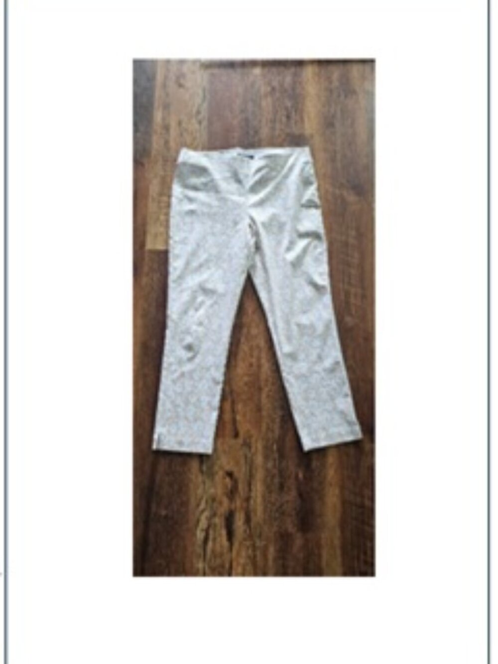 Counterparts Large L Beige White Capris Capri Pants Elastic Waist EUC